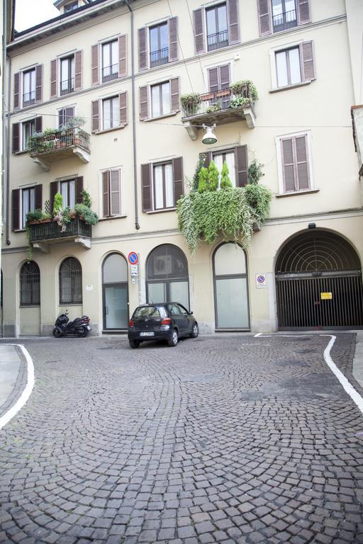 Mansard Very Close To Duomo Milan Exterior photo